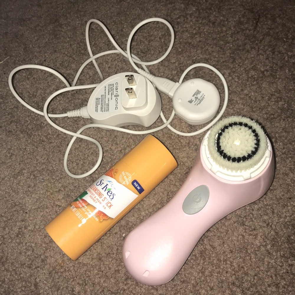 mia clarisonic wireless facial cleansing brush!!